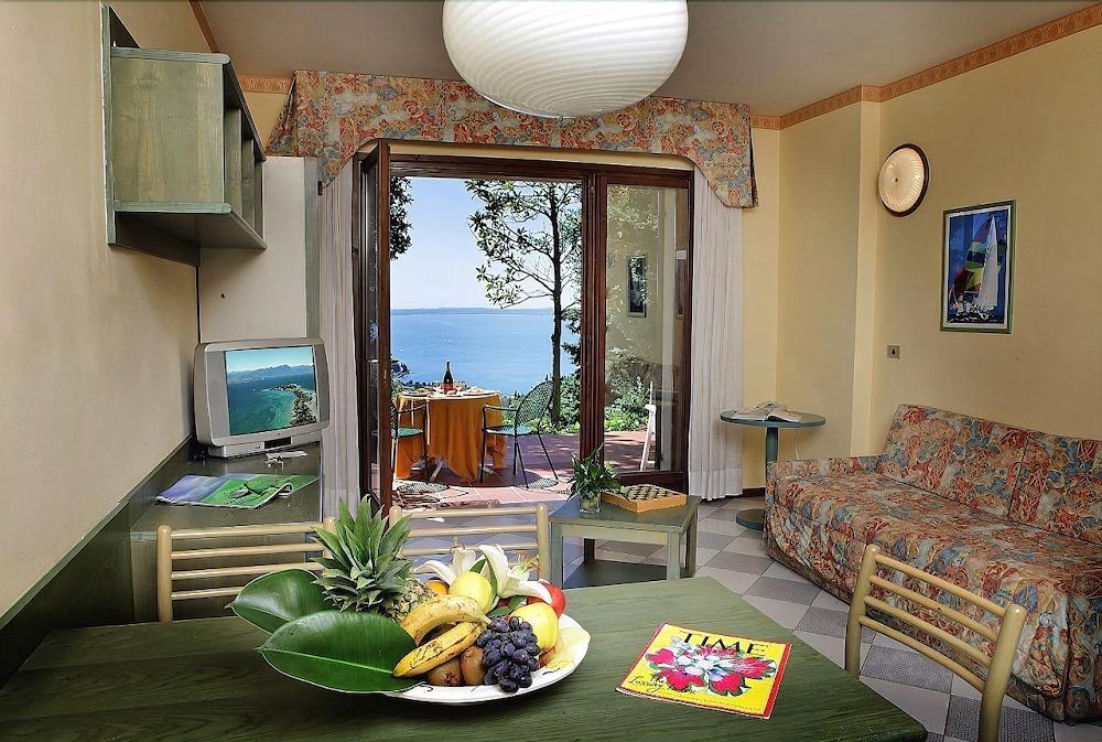 Residence Madrigale Marciaga Екстер'єр фото